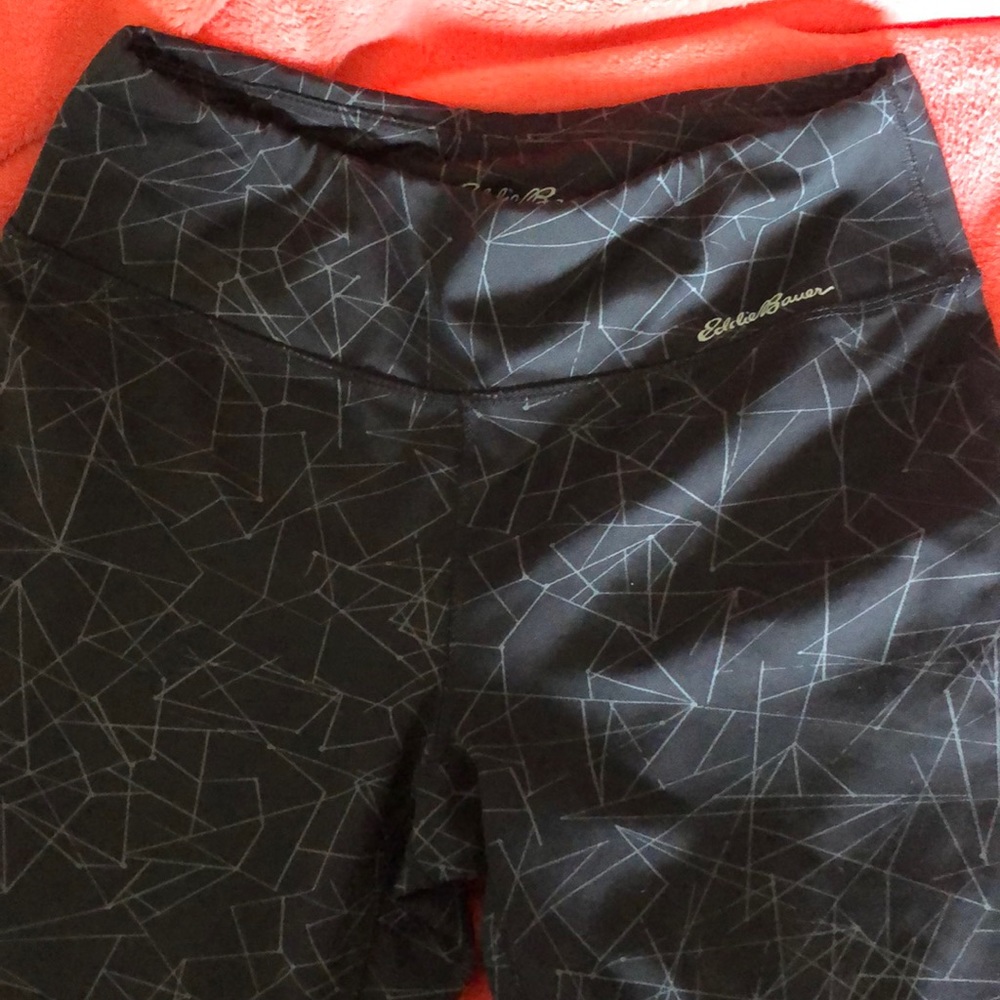 Black cropped leggings